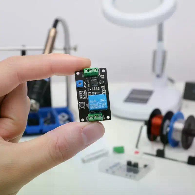 タイマーリレーモジュール調整可能な遅延オンオフスイッチセルフ - Useful Diy Electronics Projects のレビューと価格